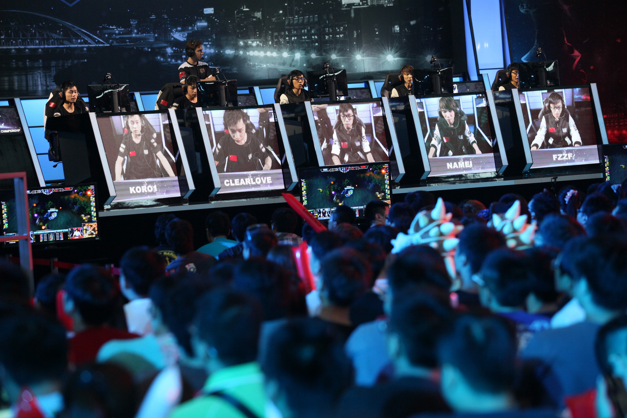 S15决赛预测：超过六成玩家认为TES将3-1战胜T1。